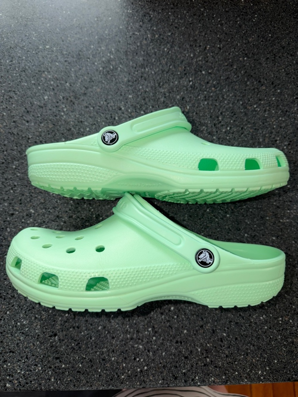 CROCS Men/Women Unisex Classic Clog - Mint - Picture 4 of 6